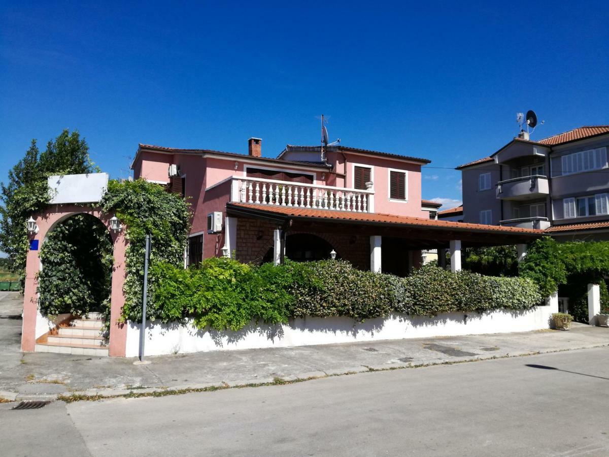 Sandra Apartament *